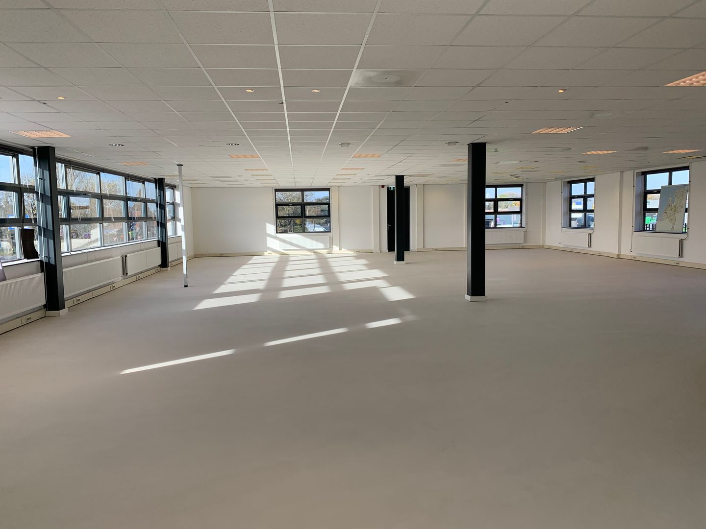 View photo 4 of Zwaalweg 26-32