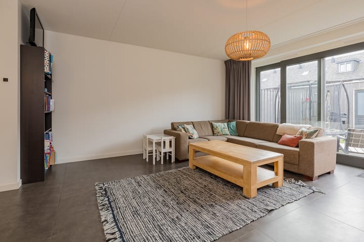 Photo 6 of IJsselsteenhof 11