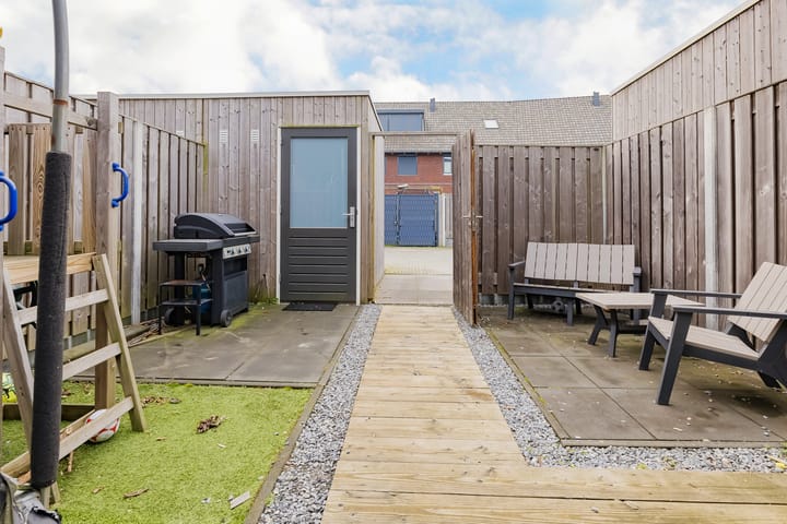 Photo 18 of IJsselsteenhof 11