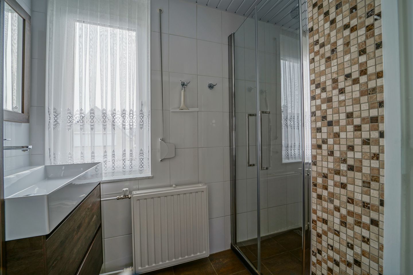 Photo 19 of Rucphensestraat 82