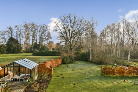 Oud Over 40 secondary image