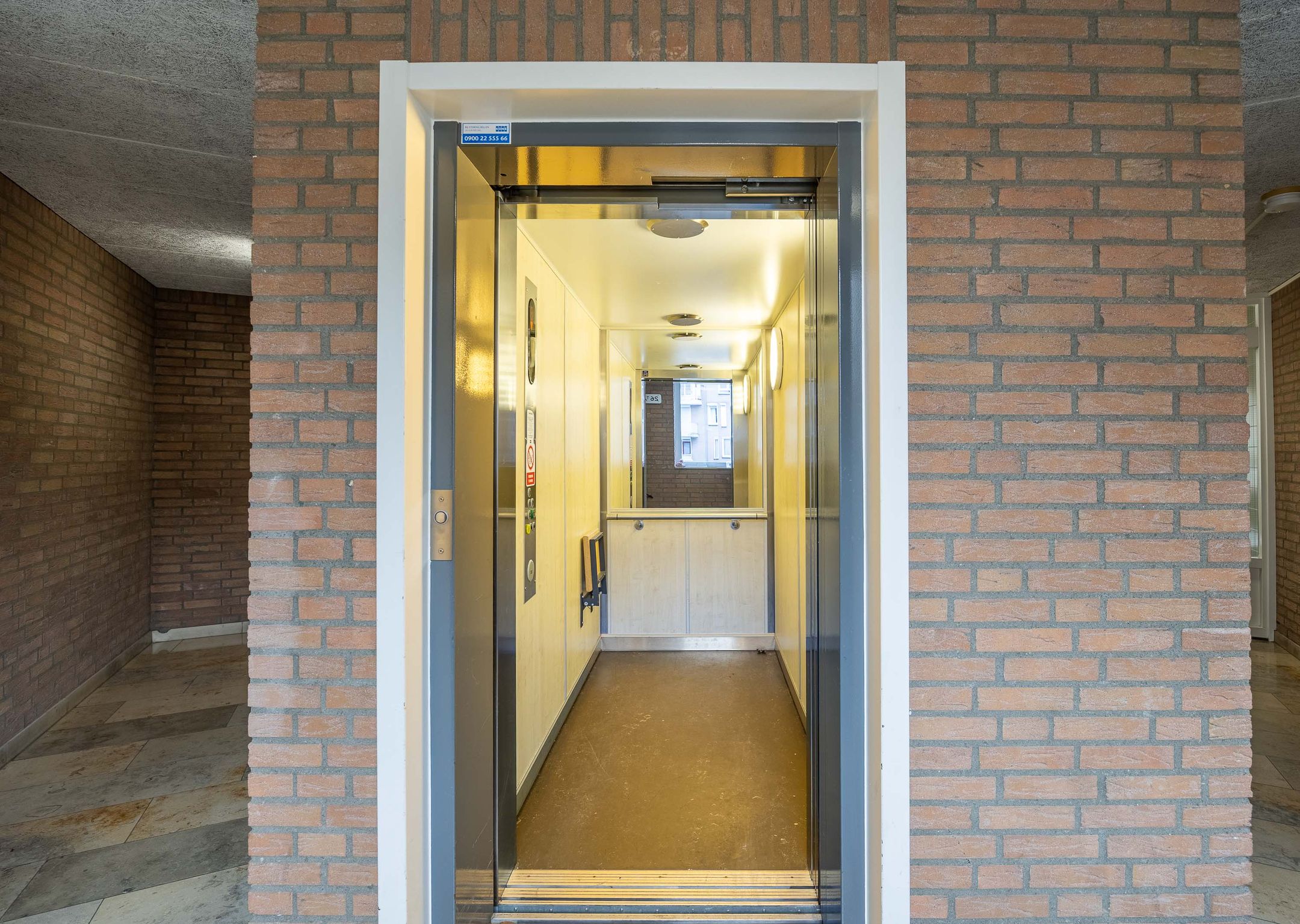 Foto 9 van De Gouden Leeuw 70