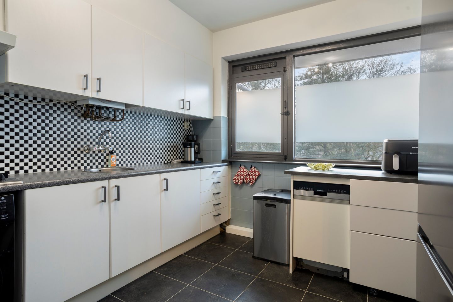 Photo 14 of Cederstraat 81
