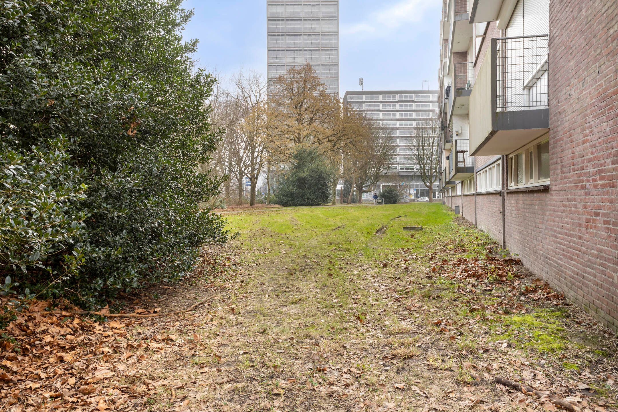 Photo 27 of Cederstraat 81