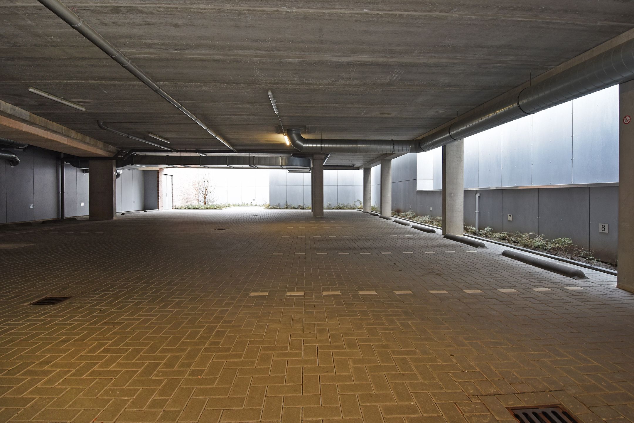 Foto 12 van Treilerweg 74-G