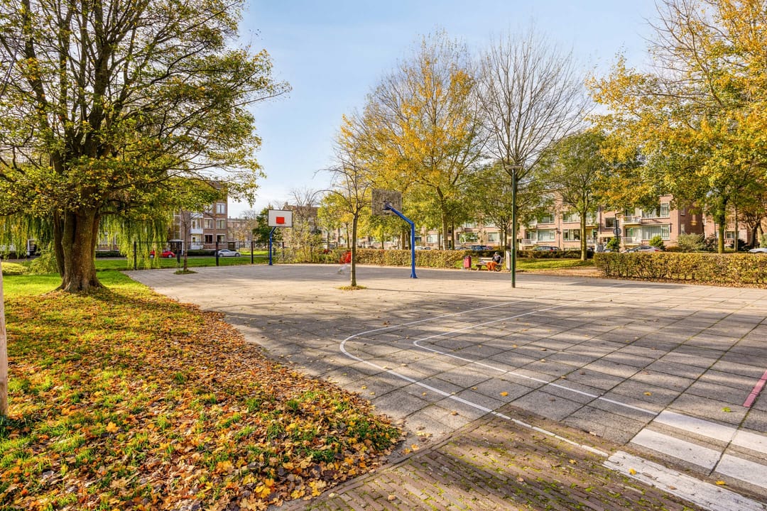 Photo 23 of van Leeuwenstraat 51