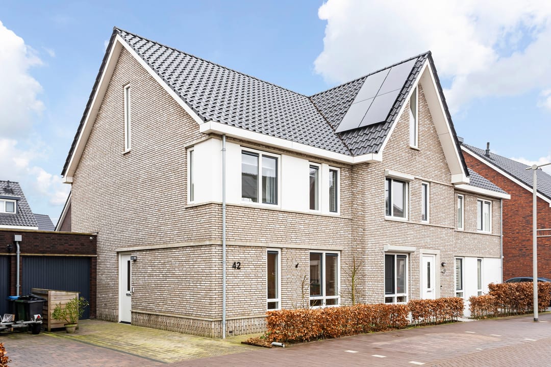 Photo 1 of Lenteregen 42