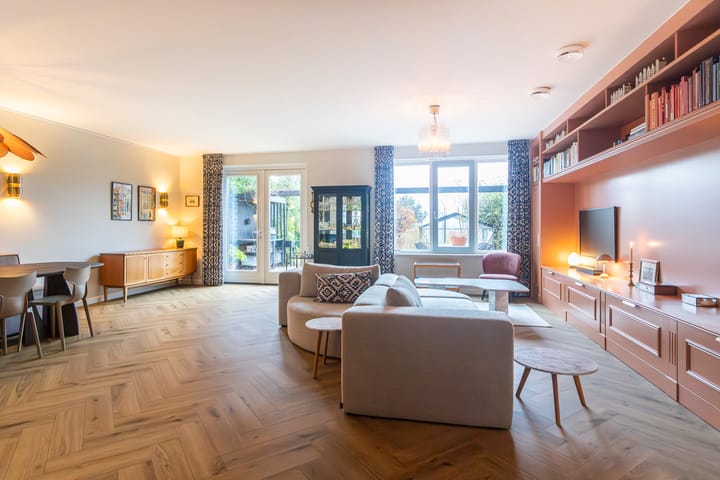 Photo 12 of Doris Lessinglaan 126