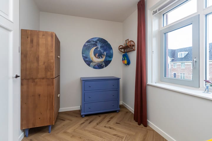 Photo 36 of Doris Lessinglaan 126