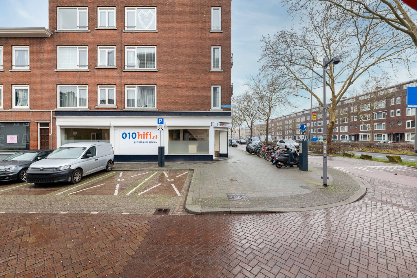 View photo 2 of Pleinweg 136-138