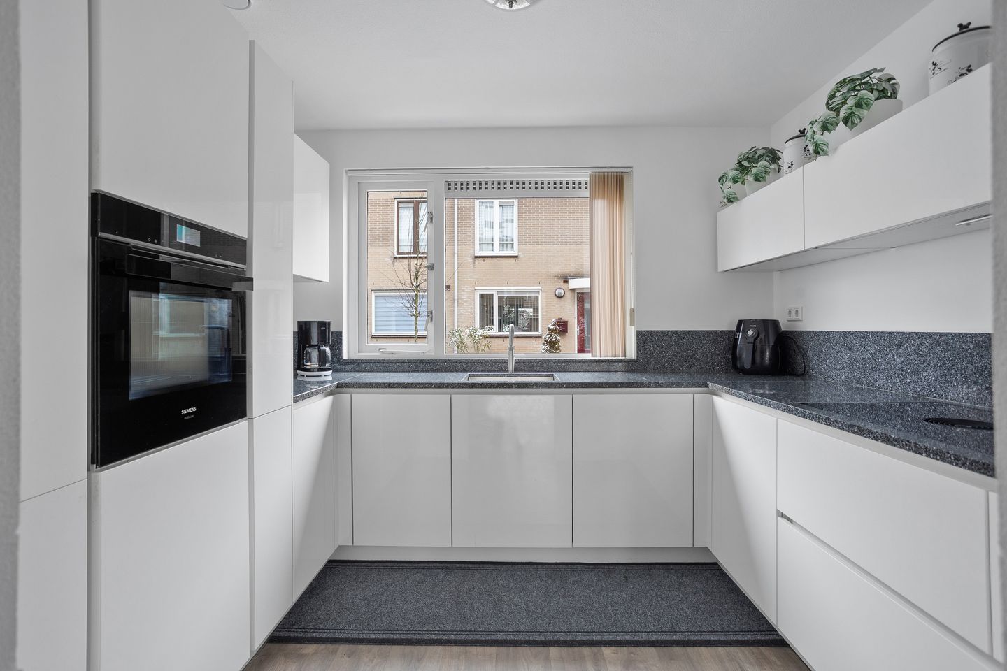 Foto 10 van Bizetstraat 14