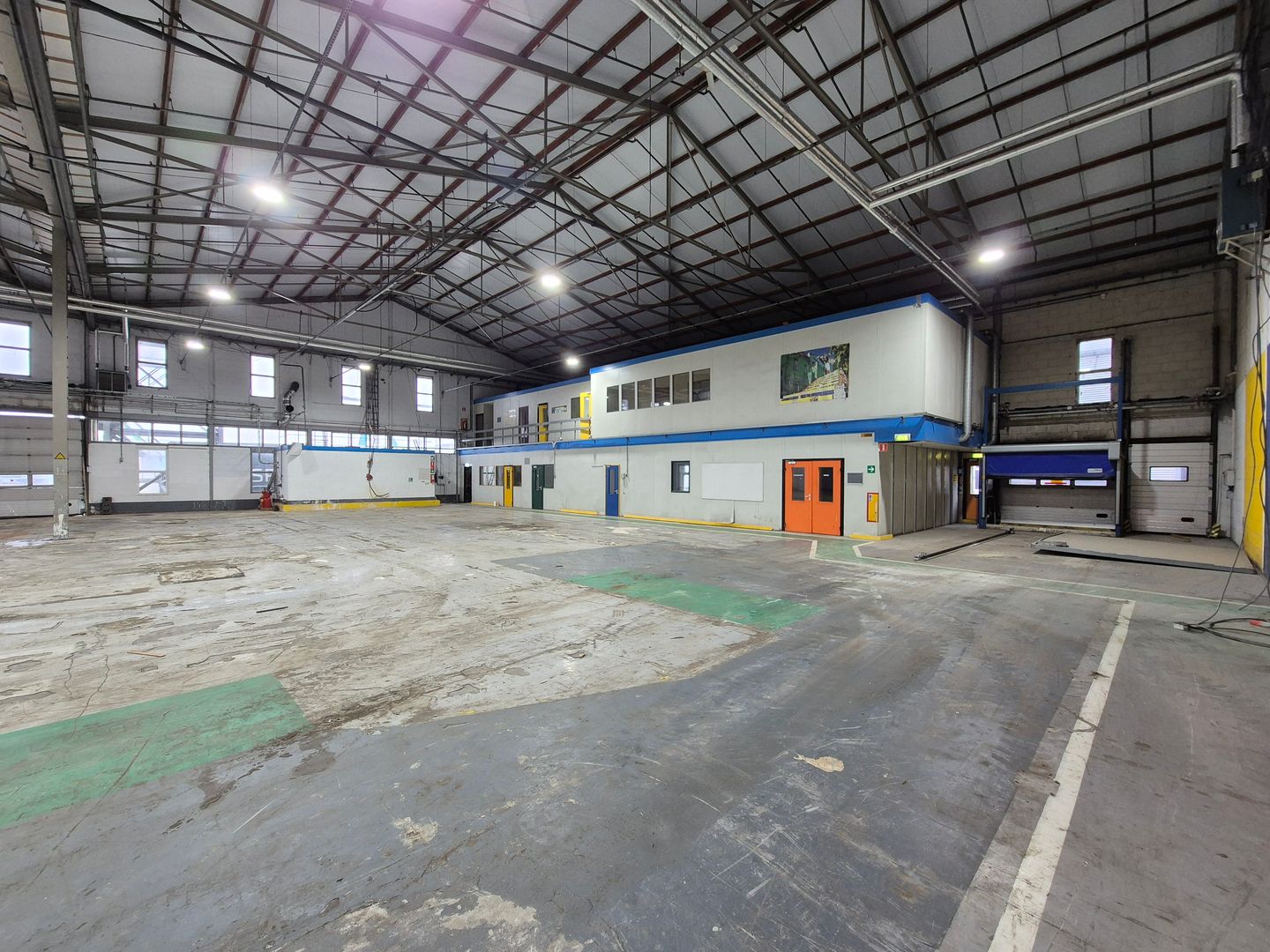 View photo 3 of Ambachtsweg 1