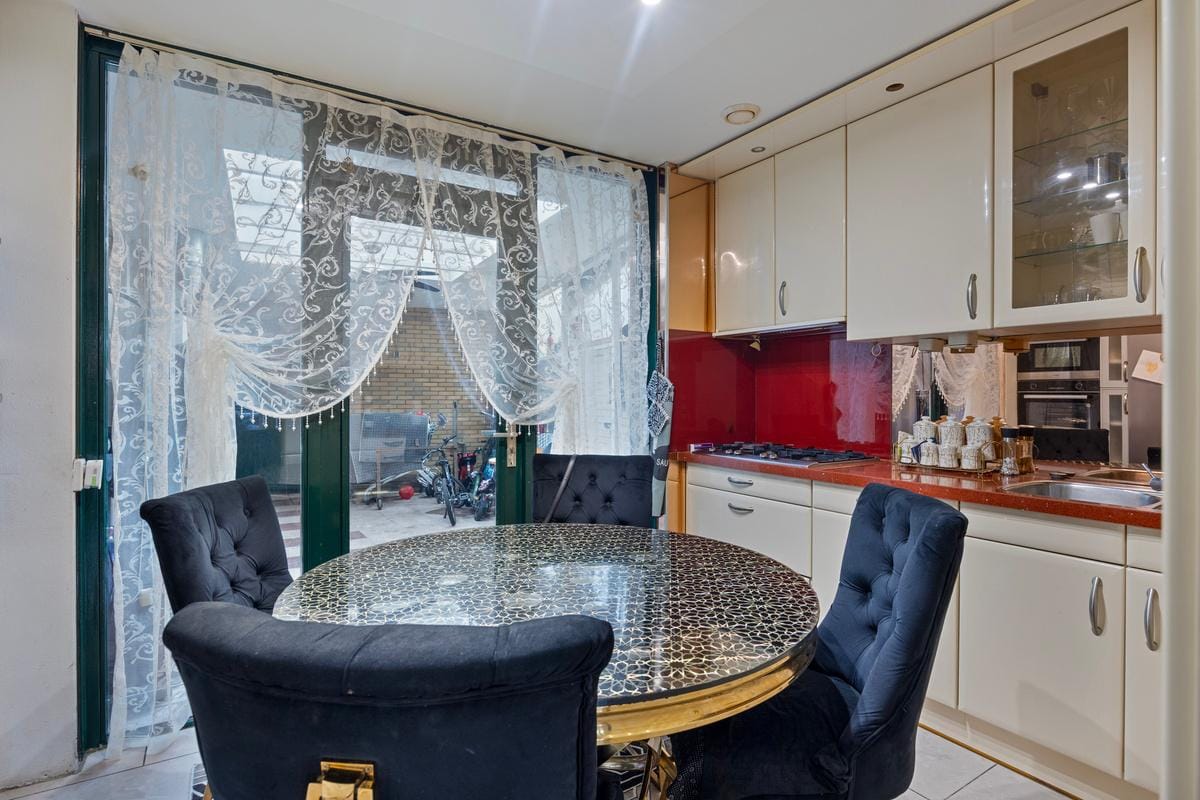 Foto 29 van Trooststraat 64