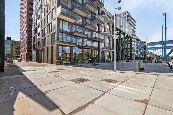 Photo 6 of Oostenburgermiddenstraat 387