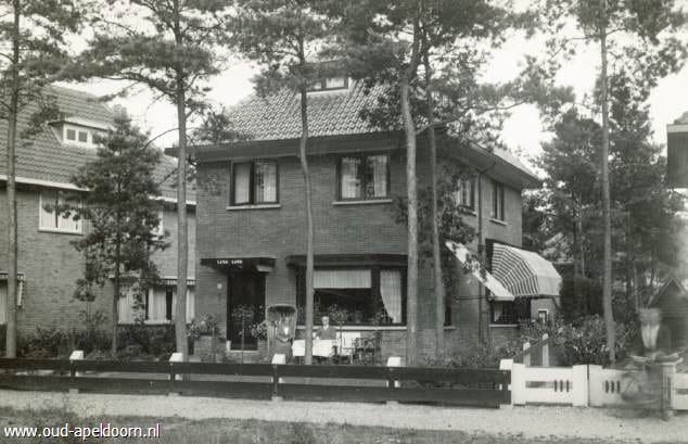 Photo 46 of Jachtlaan 117
