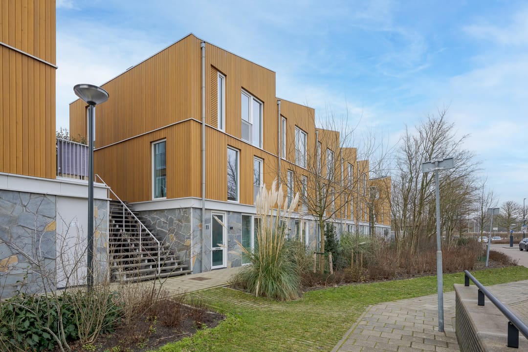 Foto 1 van Jelena Bonnerpad 11