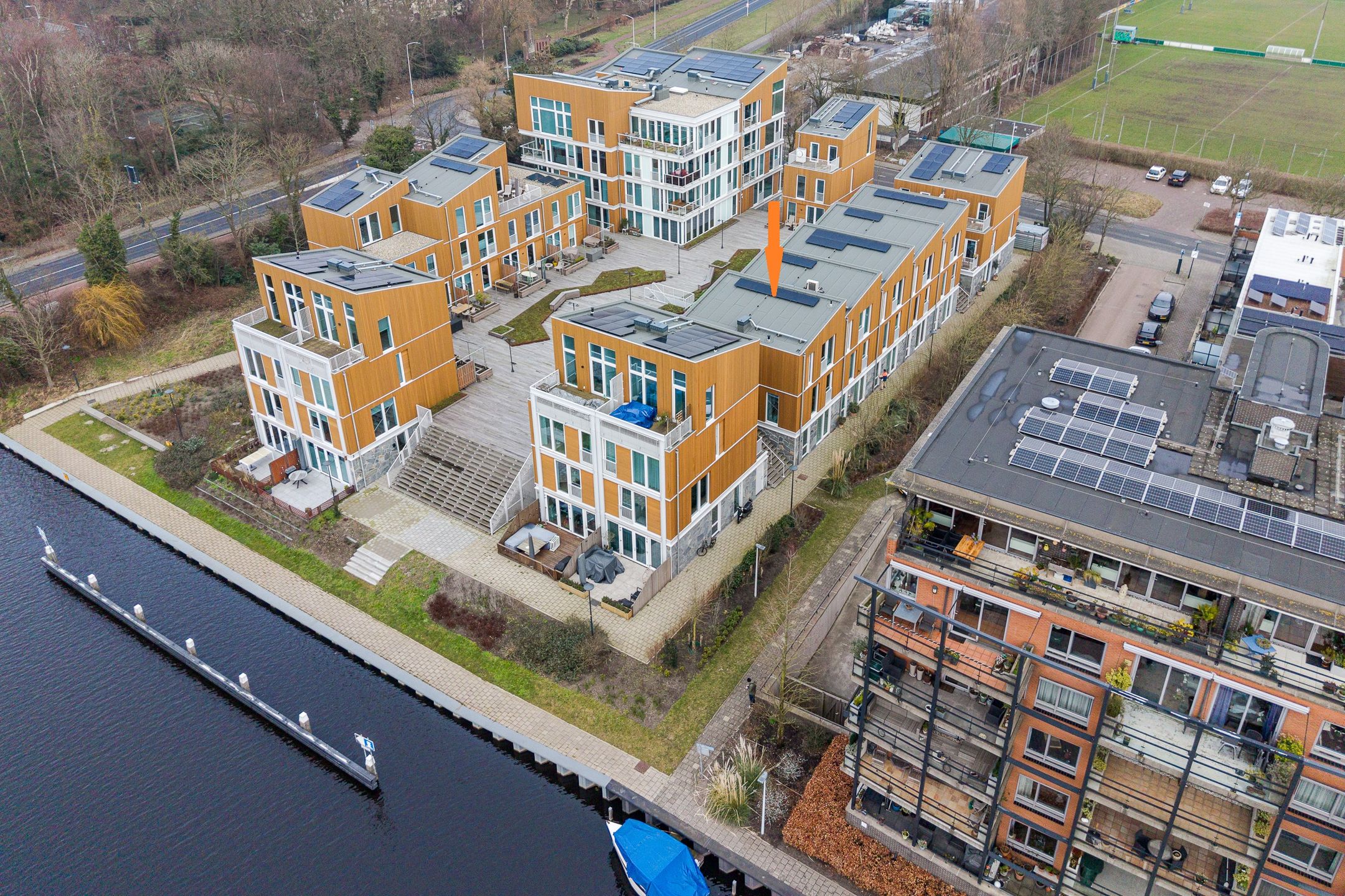 Foto 6 van Jelena Bonnerpad 11