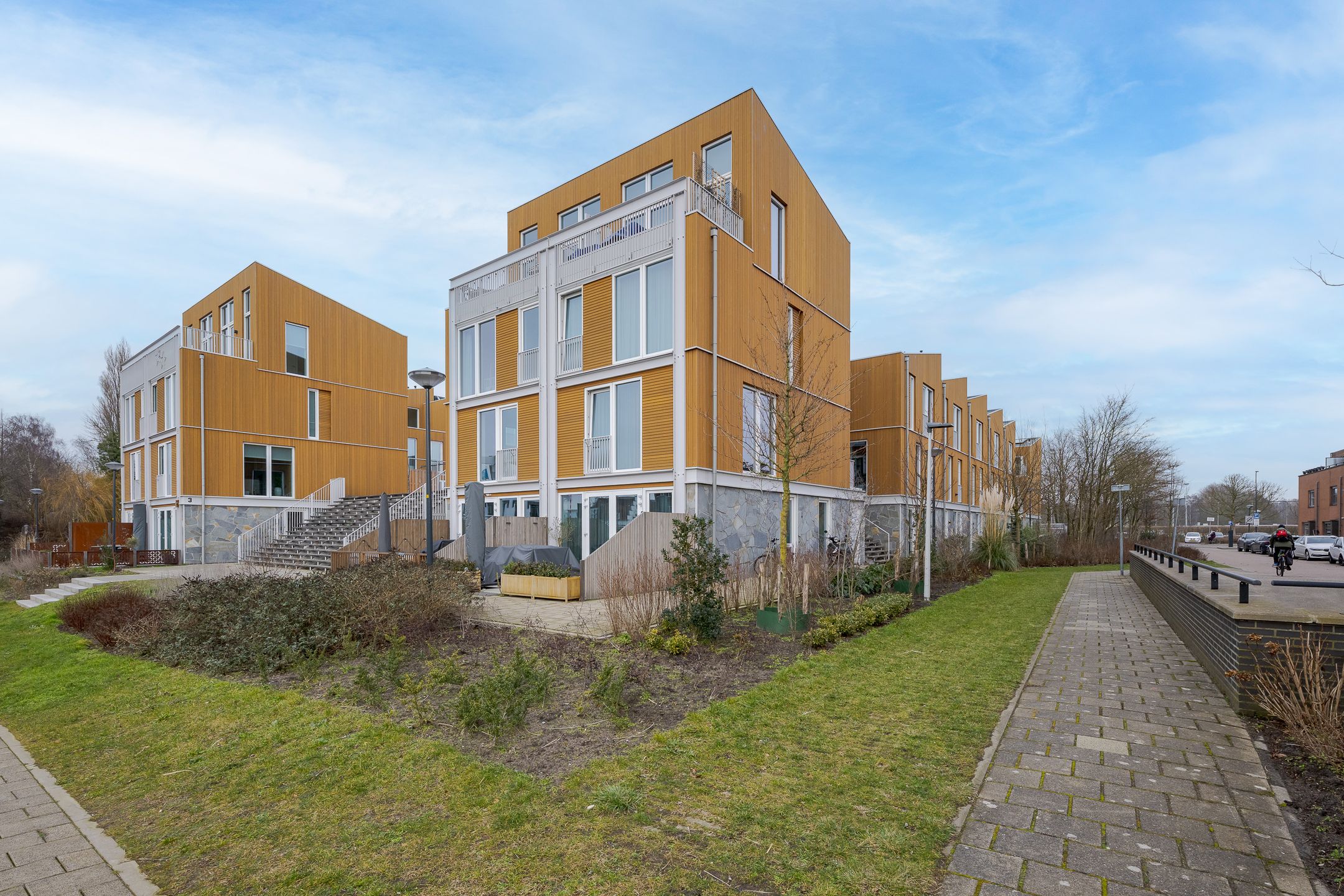 Foto 9 van Jelena Bonnerpad 11