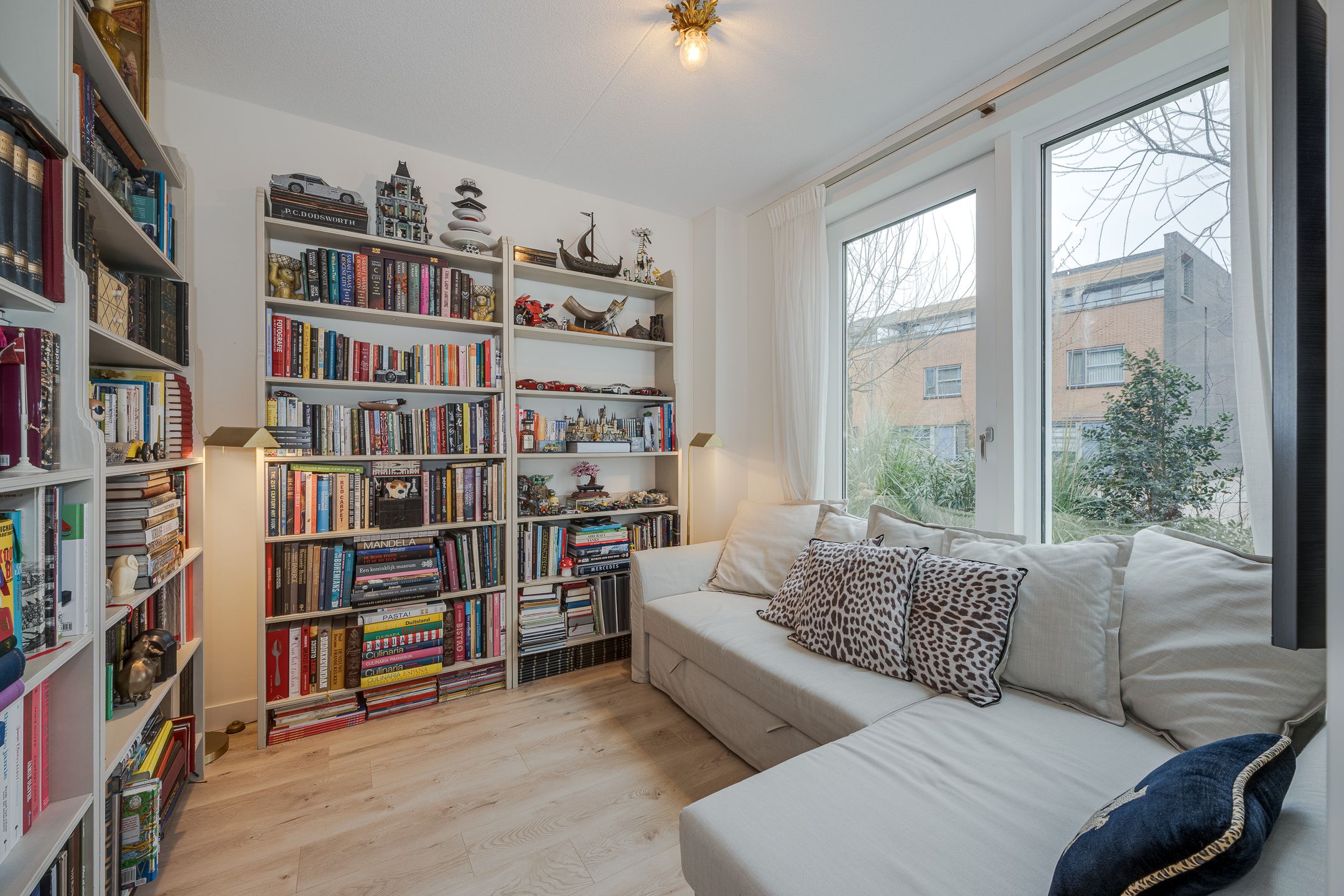 Foto 15 van Jelena Bonnerpad 11