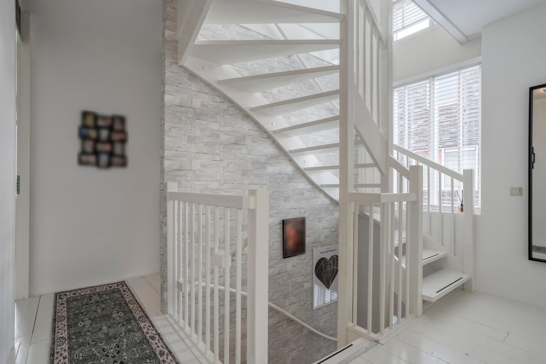 Photo 17 of Bertram 9