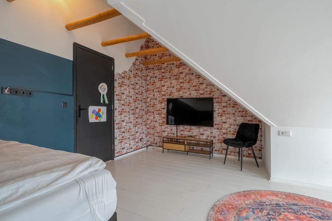 Photo 32 of Bertram 9