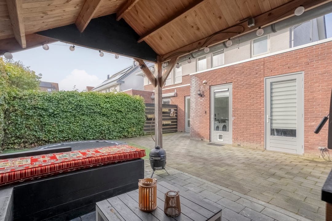 Photo 38 of Bertram 9