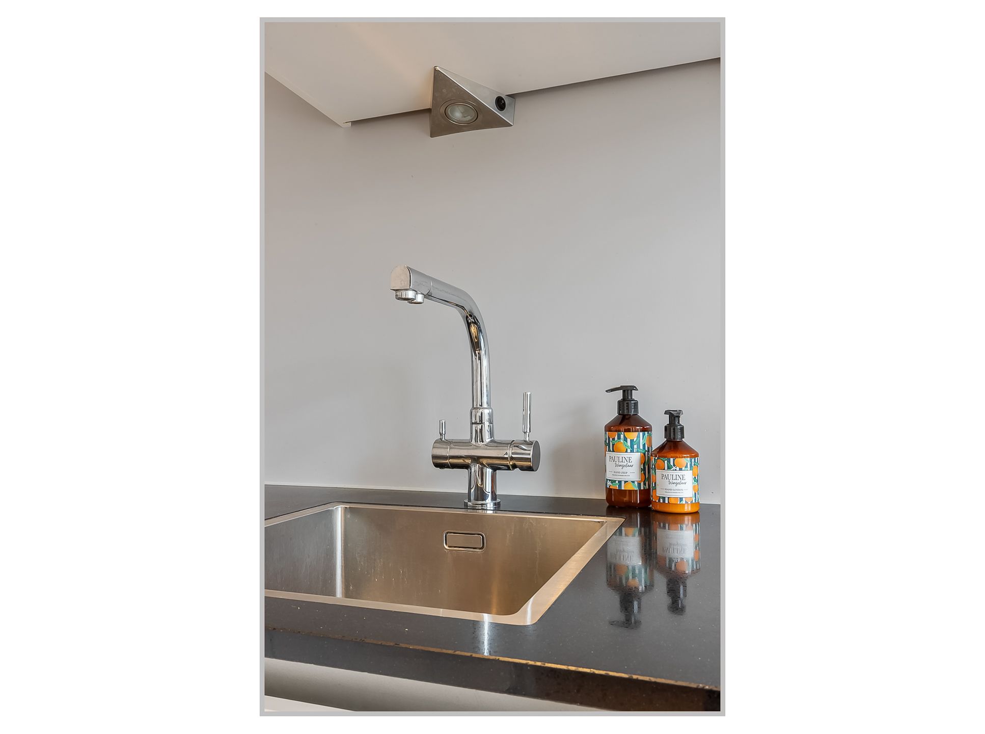 Foto 15 van Bruisdreef 16