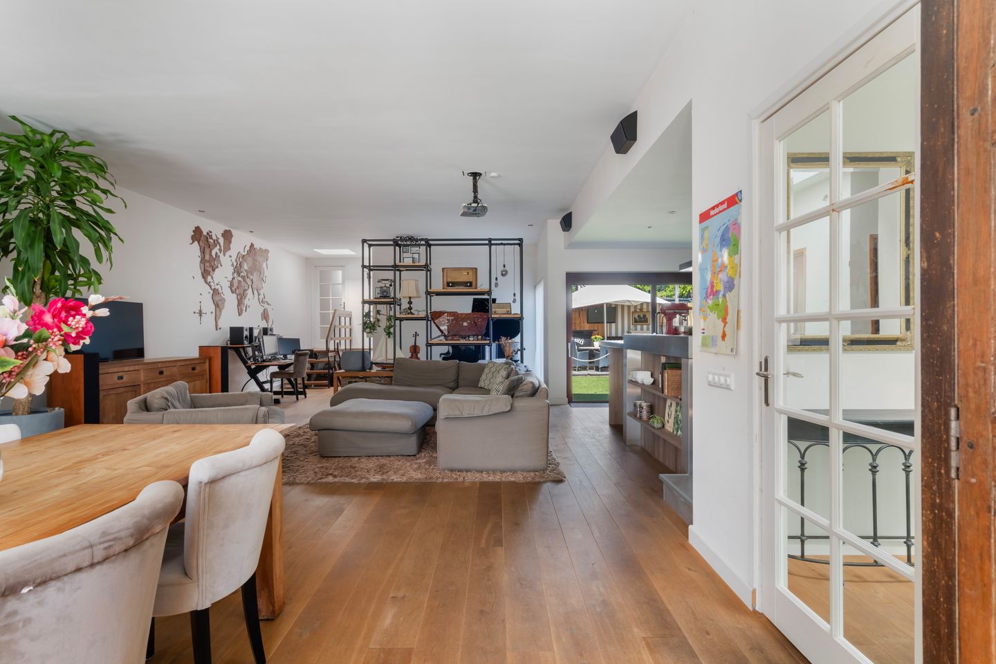 Photo 19 of Doornenburg 7