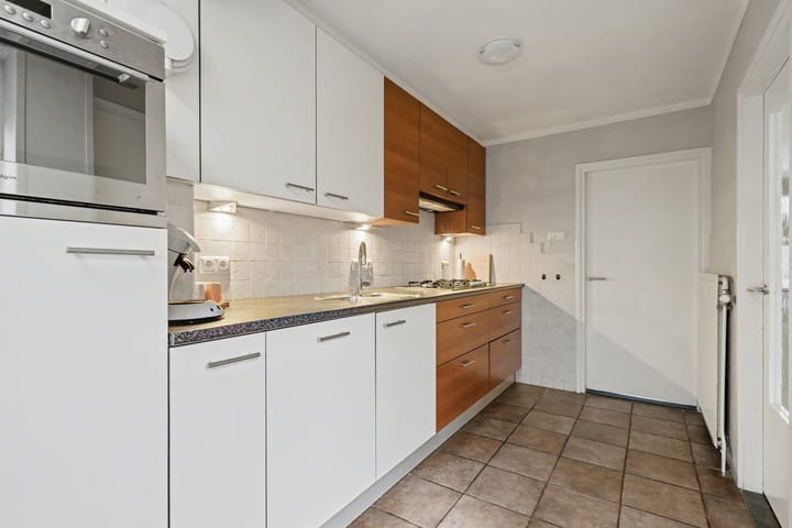 Photo 4 of de Genestetstraat 41