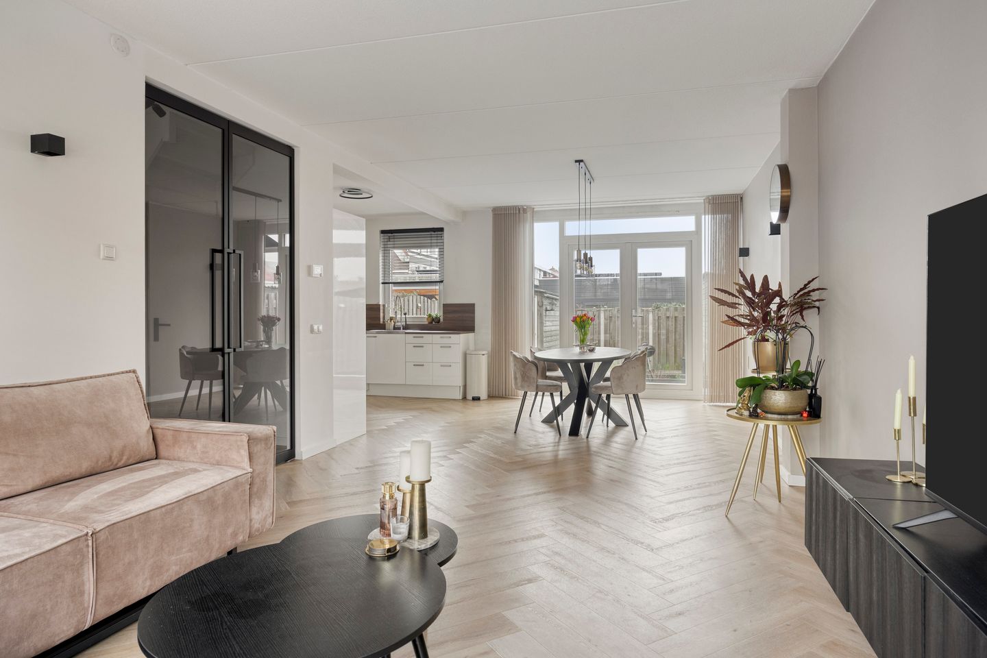 Foto 5 van Schout Eeuwoutstraat 36