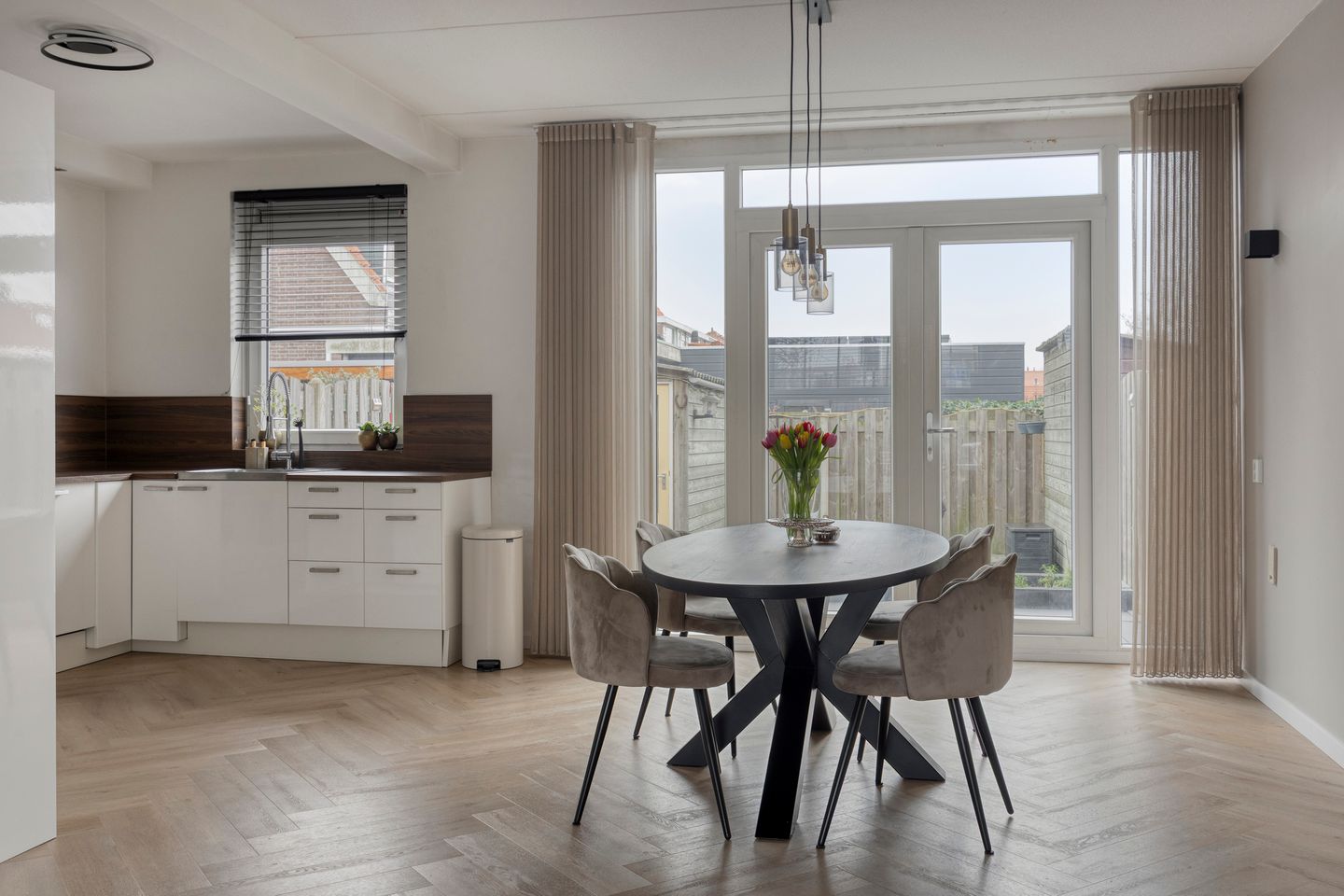 Foto 10 van Schout Eeuwoutstraat 36