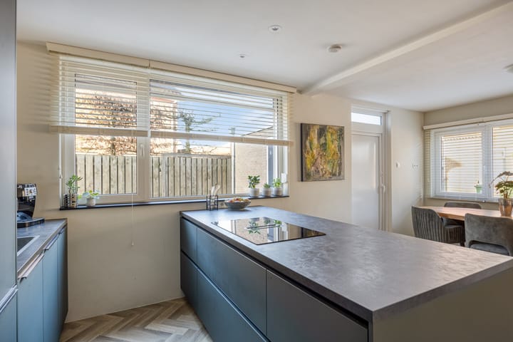 Foto 14 van Dr vd Broekstraat 2