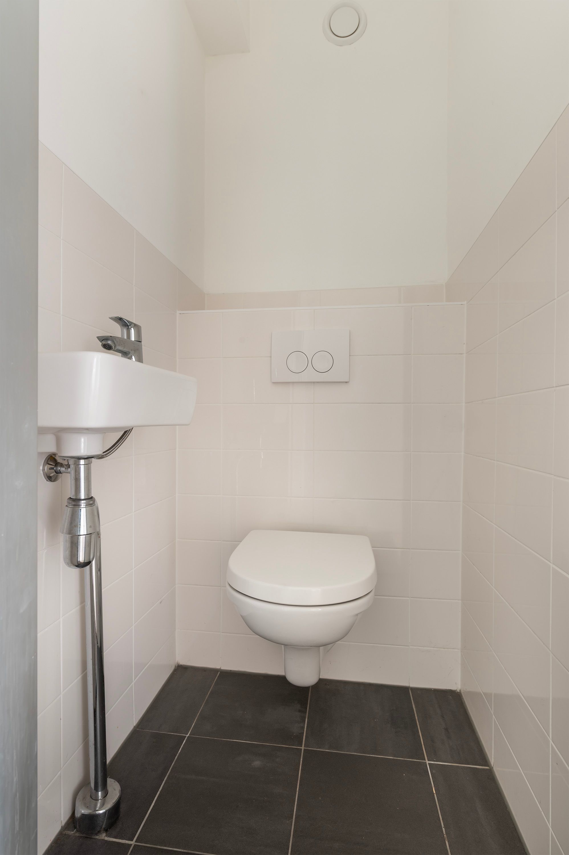 Photo 12 of Leerdamhof 448