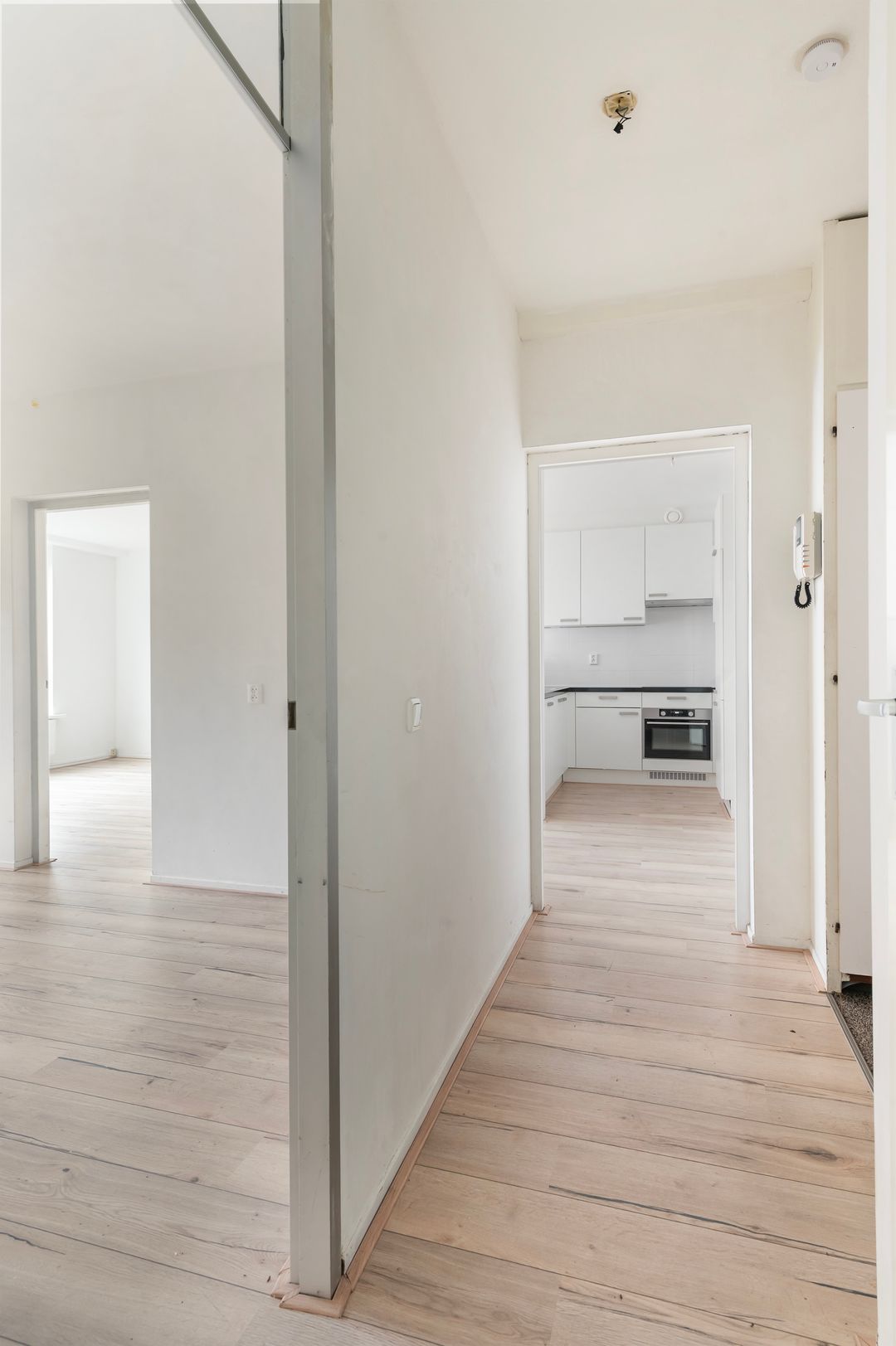 Photo 7 of Leerdamhof 448