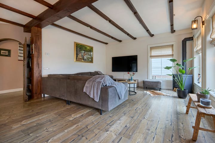 Foto 2 van Middenweg 64