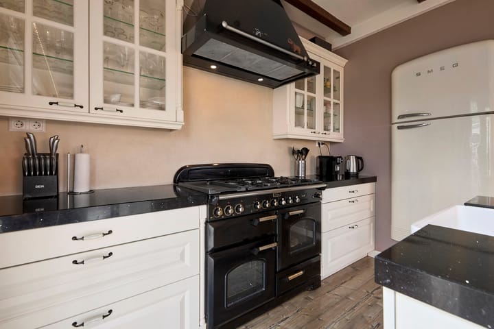 Foto 3 van Middenweg 64