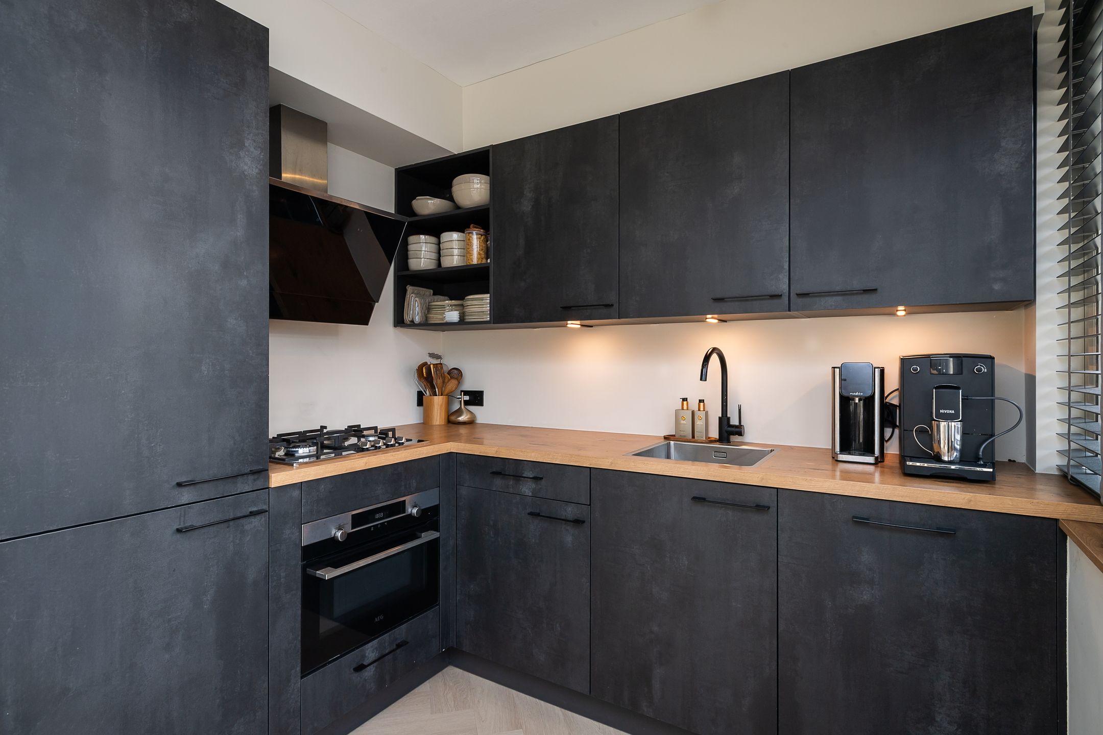 Foto 12 van Burgemeester G.H. Dercksenstraat 27