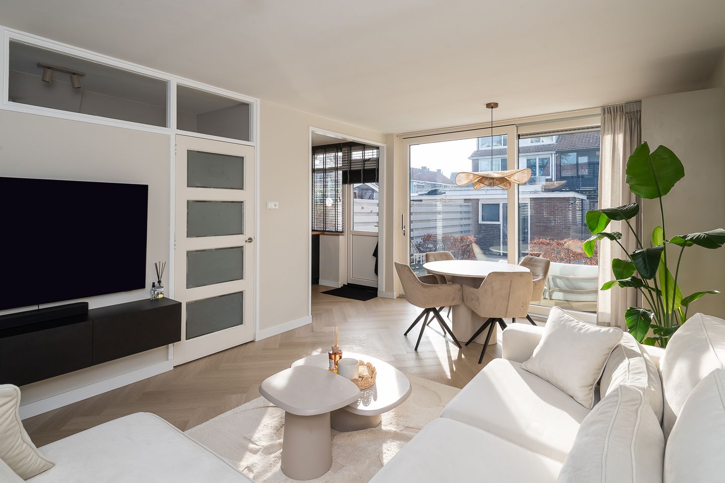 Foto 10 van Burgemeester G.H. Dercksenstraat 27