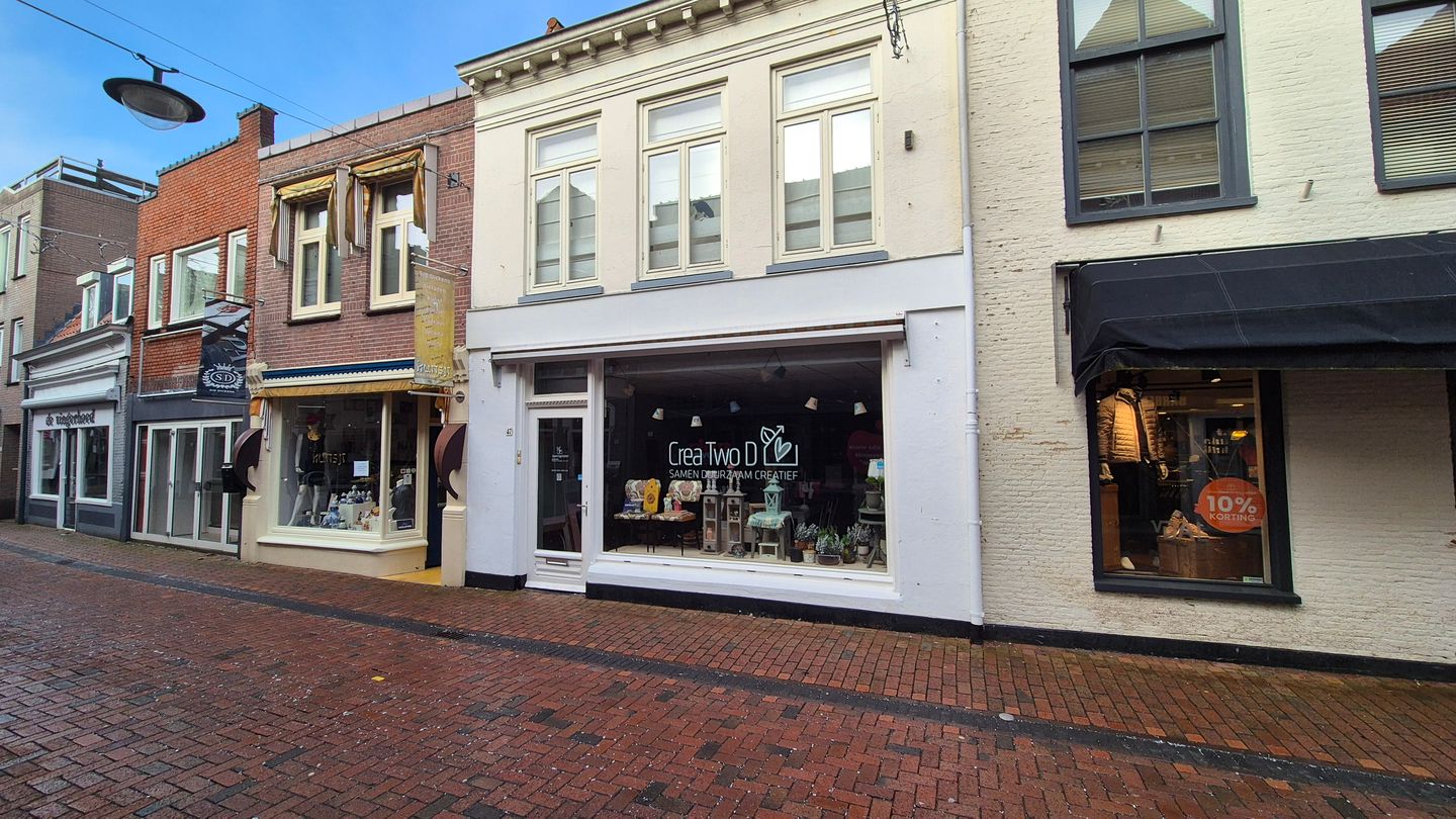 View photo 3 of Woldstraat 47