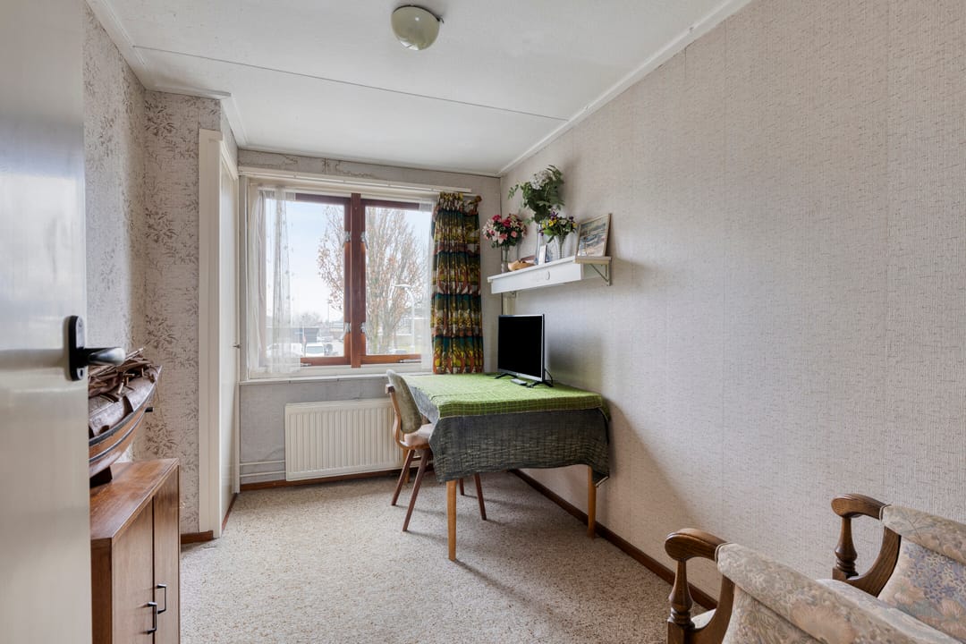 Photo 23 of Surinamestraat 1