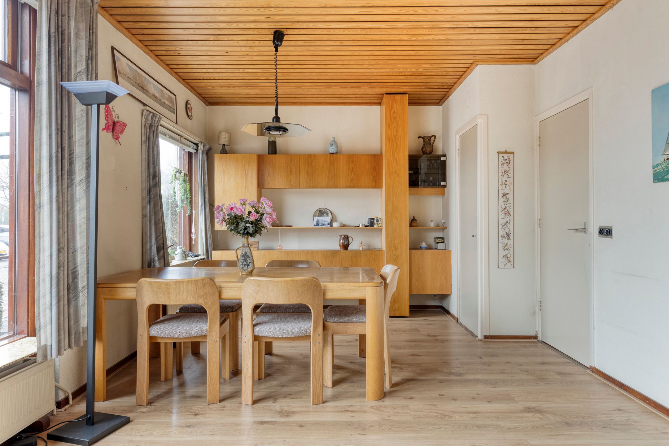 Photo 3 of Surinamestraat 1