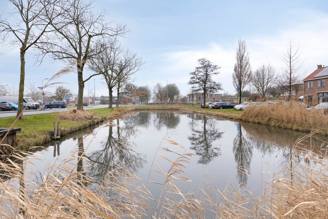 Photo 38 of Surinamestraat 1