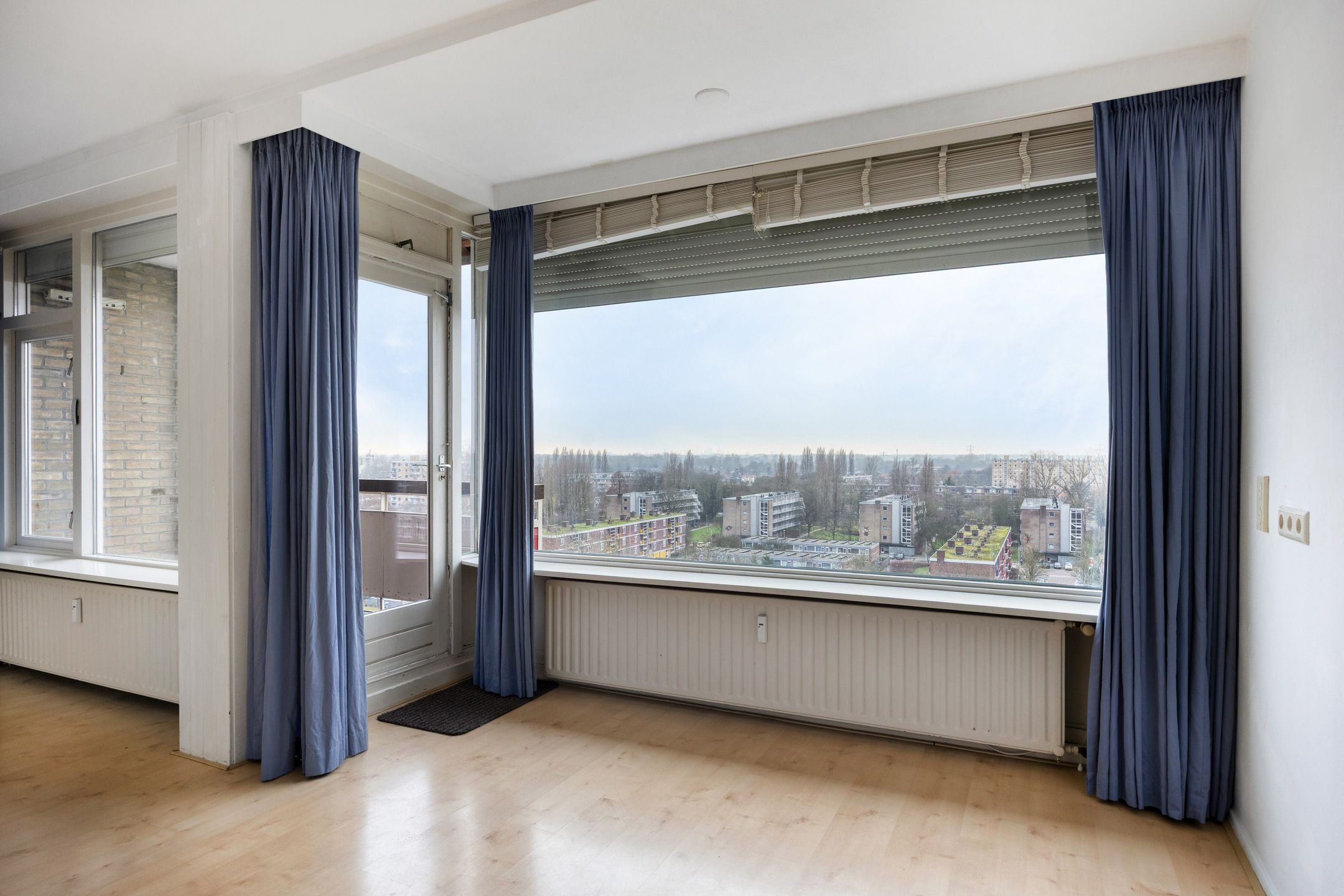 Foto 12 van Bachstraat 242