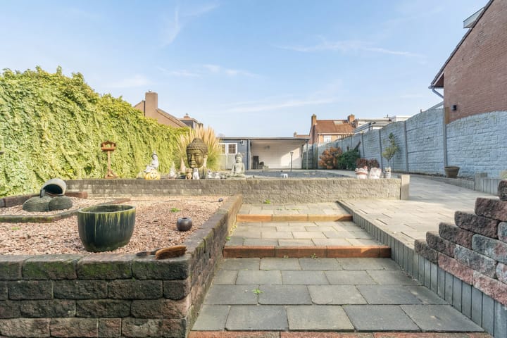 Foto 2 van Van Limburg Stirumstraat 23