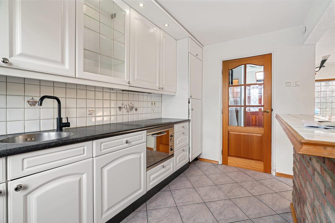 Foto 11 van Van Limburg Stirumstraat 23