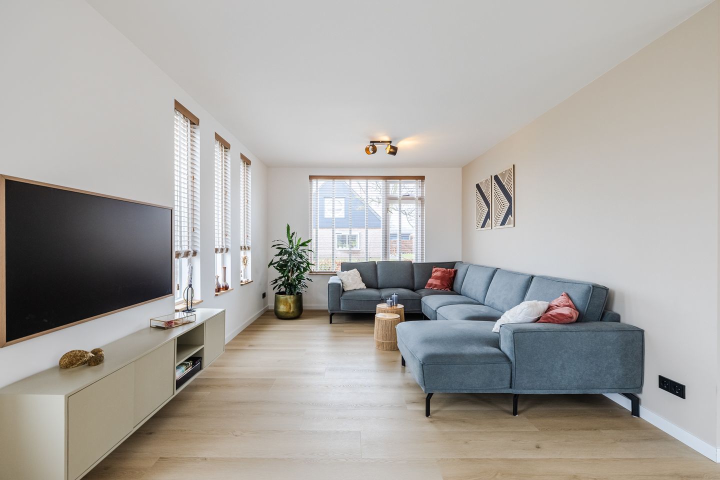 Foto 10 van Schoolstraat 1