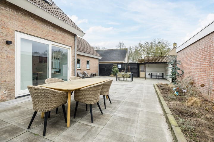 Foto 44 van Schoolstraat 1