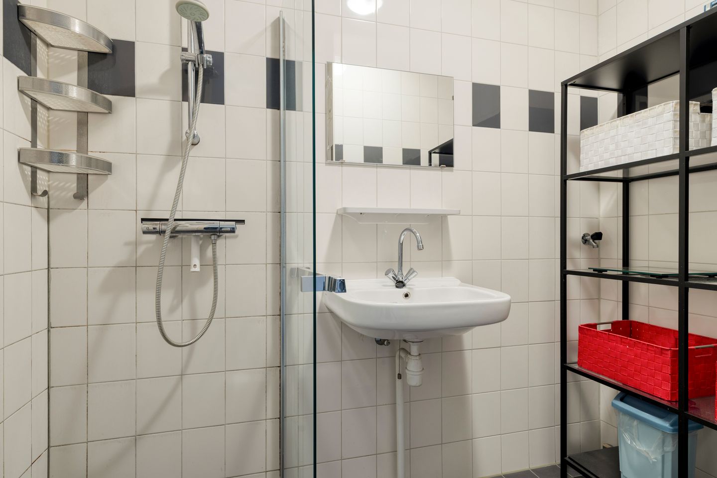 Photo 14 of Paterswoldseweg 52-A