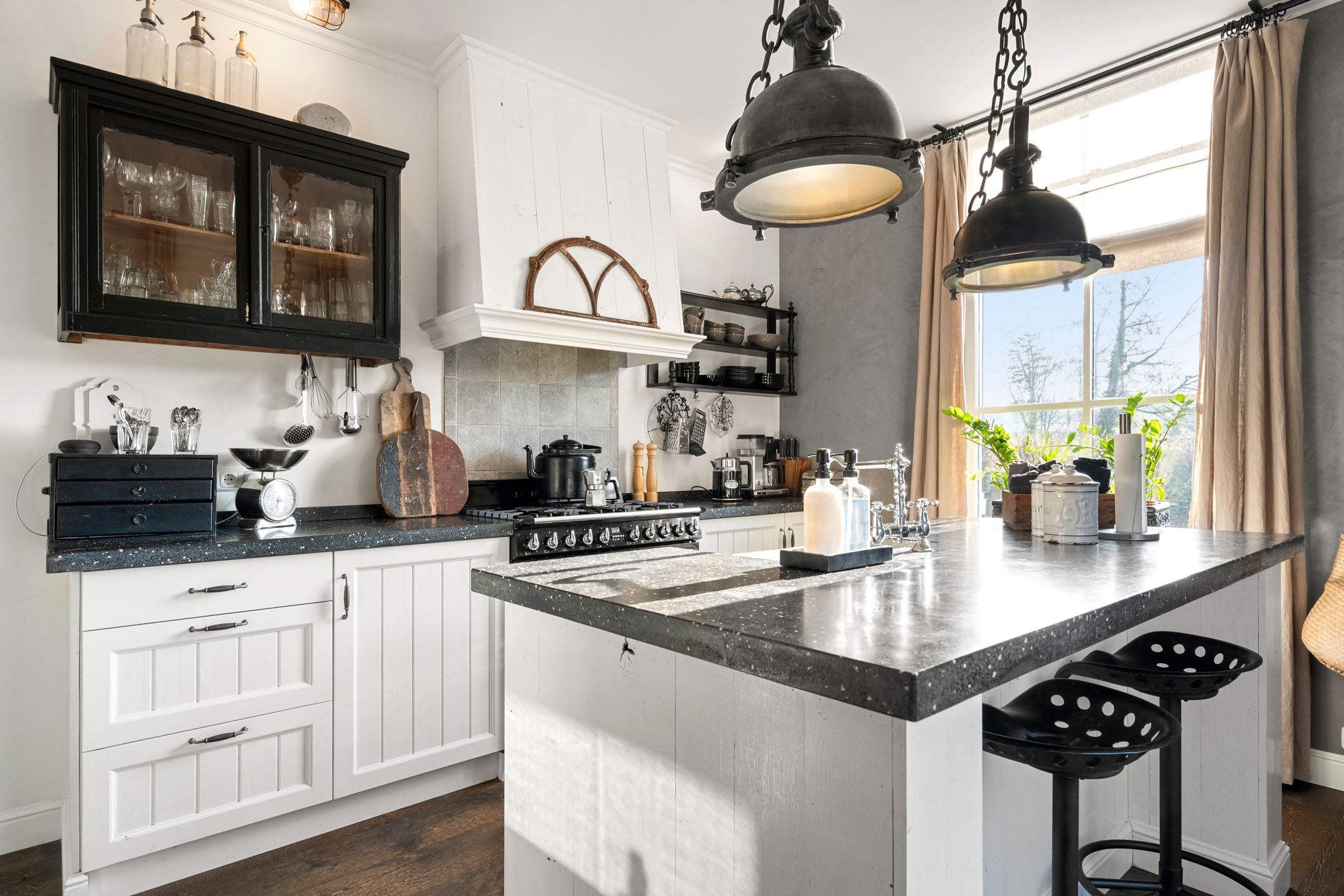 Photo 39 of Utrechtseweg 38