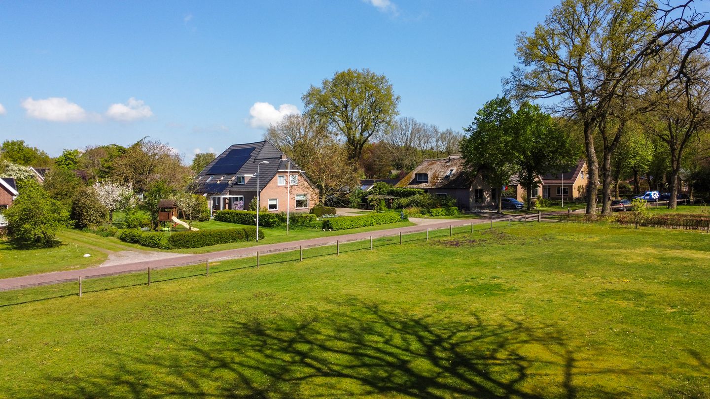 View photo 3 of Brinken 7